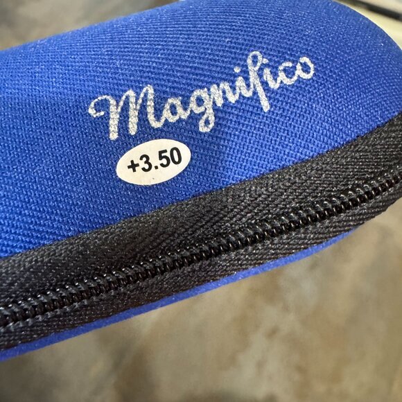 Magnifico Eye Makeup Glasses - Picture 5 of 8